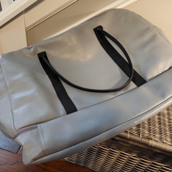 Brylane Weekender Overnight Bag Tote Lightweight Neutral Gray Unisex - Picture 7 of 14